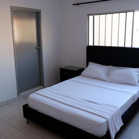 Mondieu Hostel バランキージャ エクステリア 写真