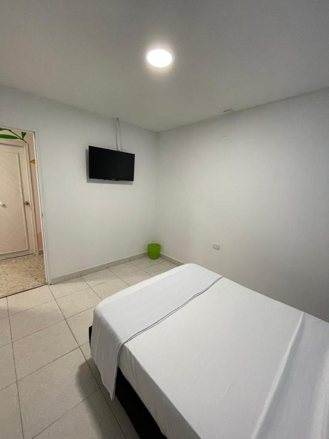 Mondieu Hostel バランキージャ エクステリア 写真