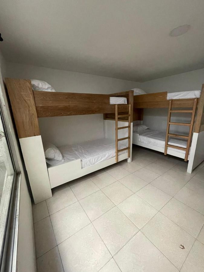 Mondieu Hostel バランキージャ エクステリア 写真