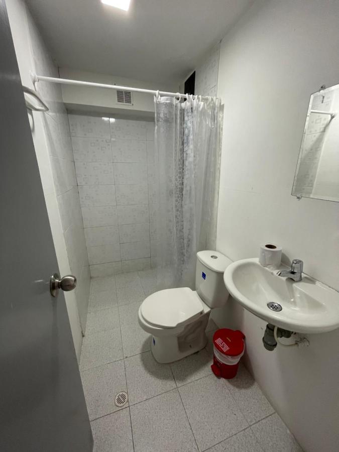 Mondieu Hostel バランキージャ エクステリア 写真